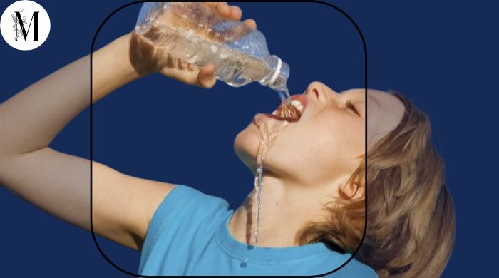 11 Teken Dat Je Niet Genoeg Water Drinkt (En Waarom Het Belangrijk Is)